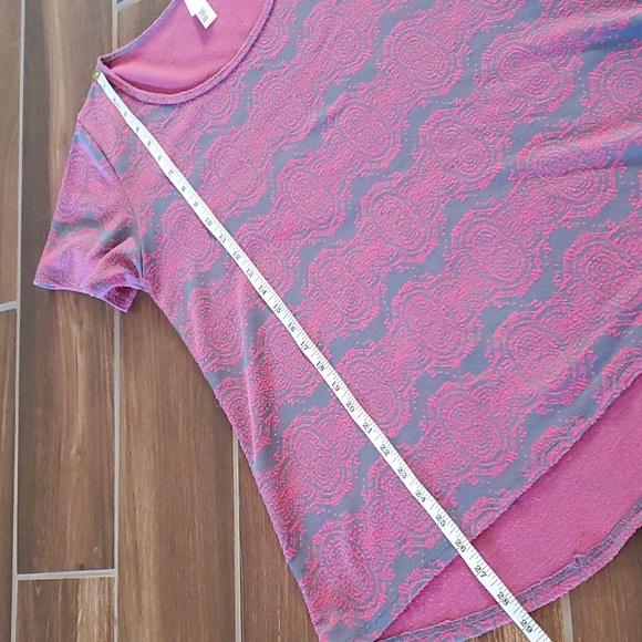 LuLaRoe Navy Pink Tshirt Women L - Picture 7 of 7